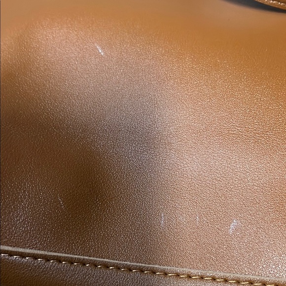 HENNY+LEV Elegant Brown Leather Tote with Structured Design - Picture 7 of 8